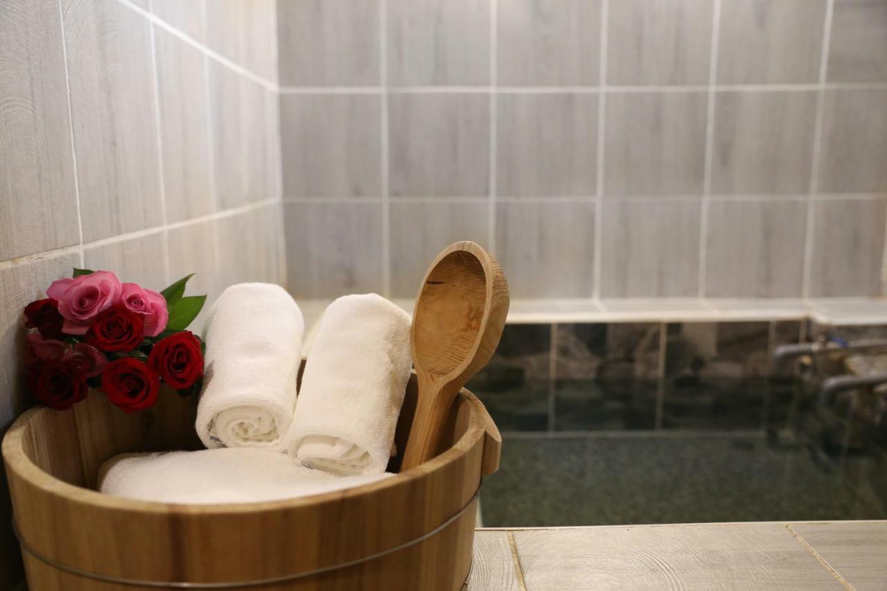 ג'יאושי Meizhou Hot Spring Hotel溫泉商旅 מראה חיצוני תמונה
